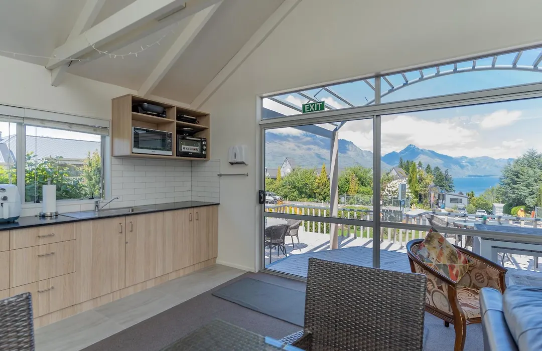 Melbourne Lodge Queenstown-1